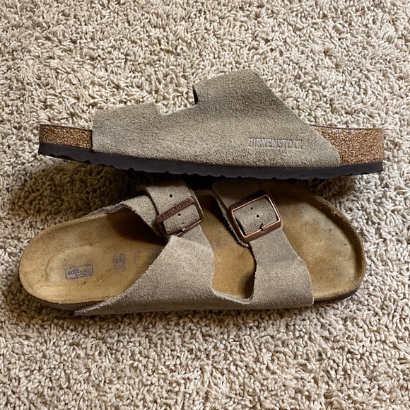 Birkenstock Arizonas, size Sz 40 regular - Picture 8 of 11